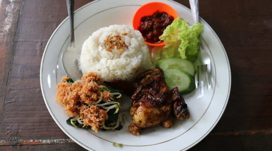 8 Peranakan Spots in Singapore East Locals Swear By (Honest Prices)