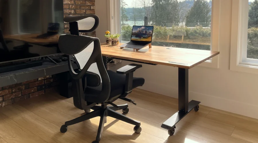 Best Standing Desks in Singapore 2026 - Prices, Benefits and Where to Buy