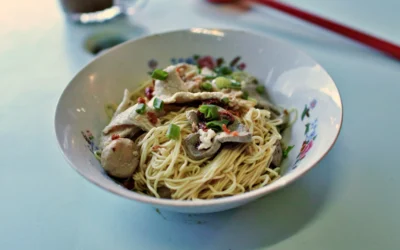 8 Hokkien Mee Stalls in Singapore East — Prices, Queues & Insider Tips